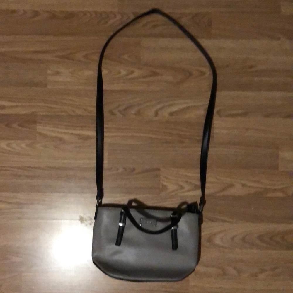 Nine West black and gray leather purse